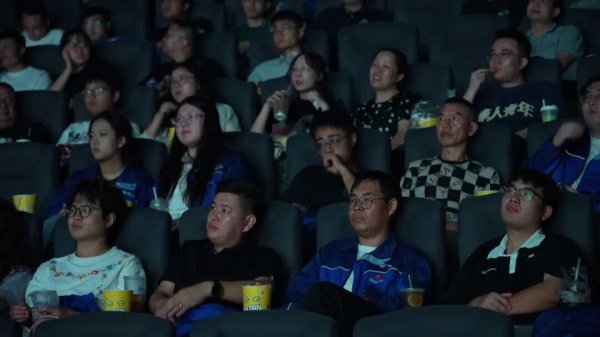 股顺网 《靠近我看见你》热映！南通各地掀起观影热潮！