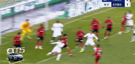 翻翻配资 中超-国安4-0亚泰锁定第4 法比奥双响张玉宁塞鸟破门